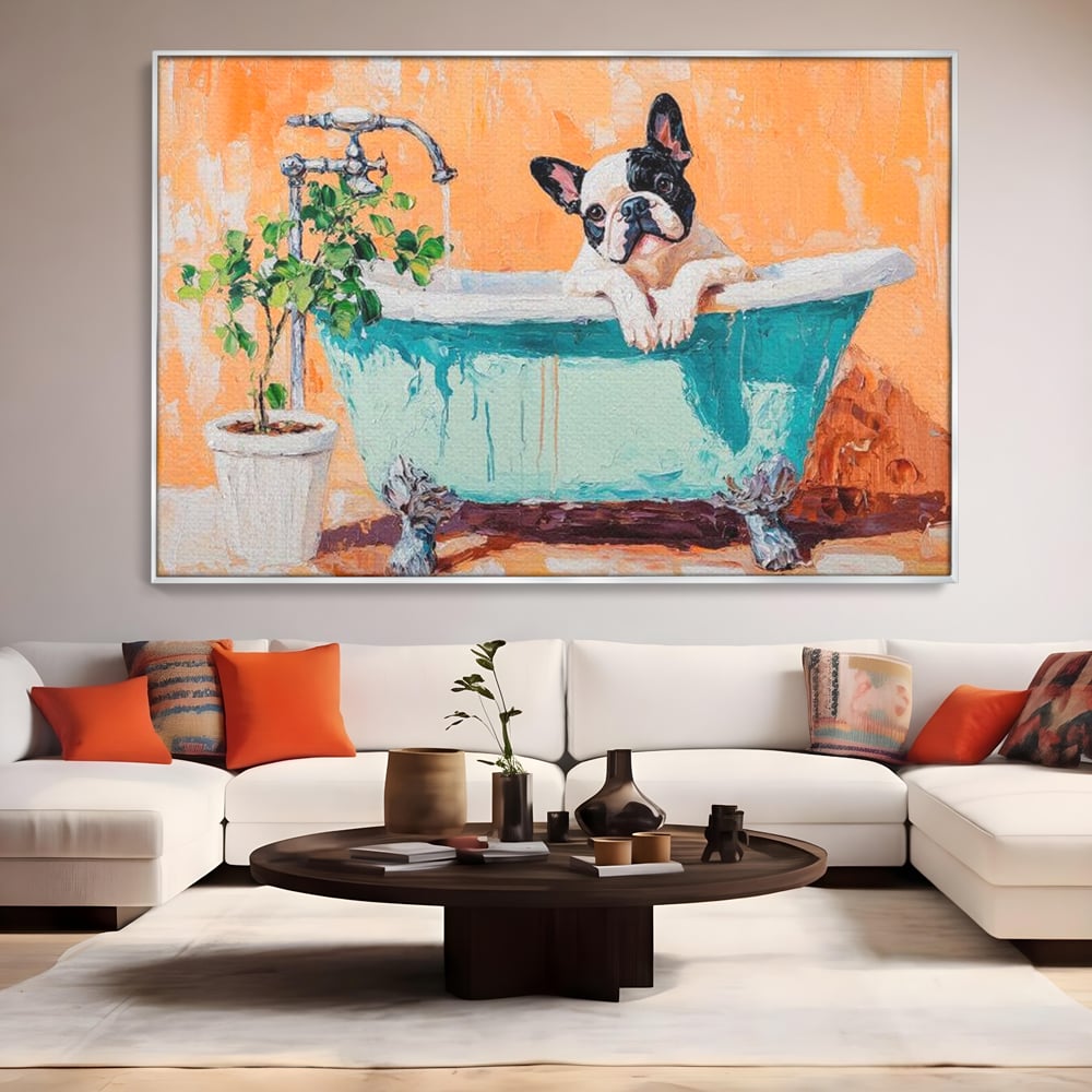 Tablou canvas cu tablou canvas cu bulldog in cada, in rama de aluminiu argintiu, pe perete intr-un living